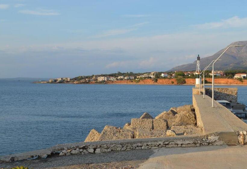 ホテル Ammos Luxury Suites