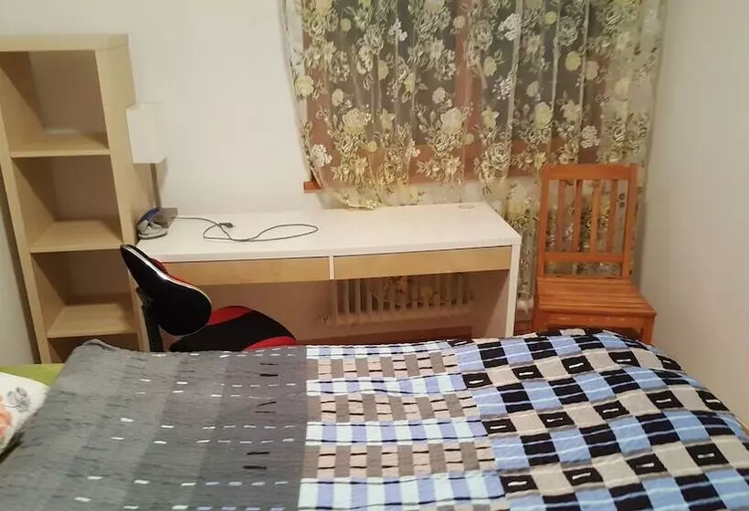ホテル Apartment Alina