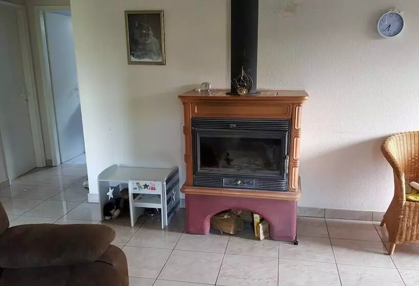 ホテル Apartment Alina