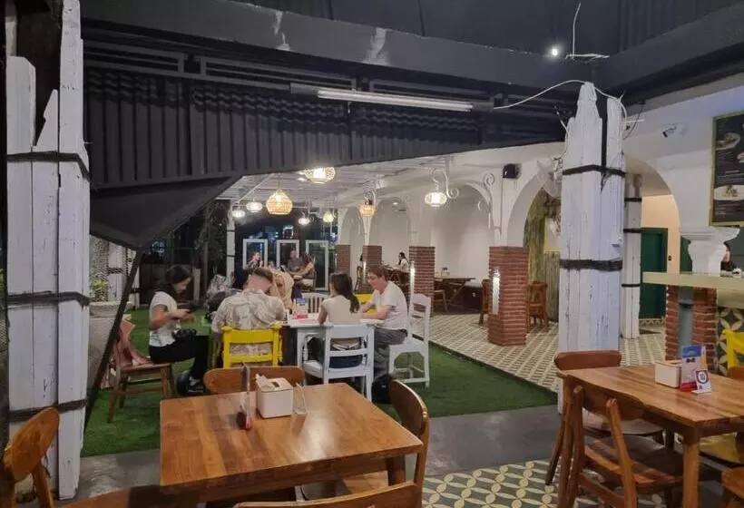 ホテル Attara Inn Senggigi