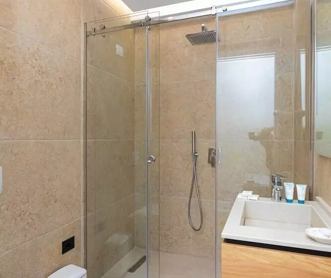 Hotelli B&b Champagne Vlore Bay