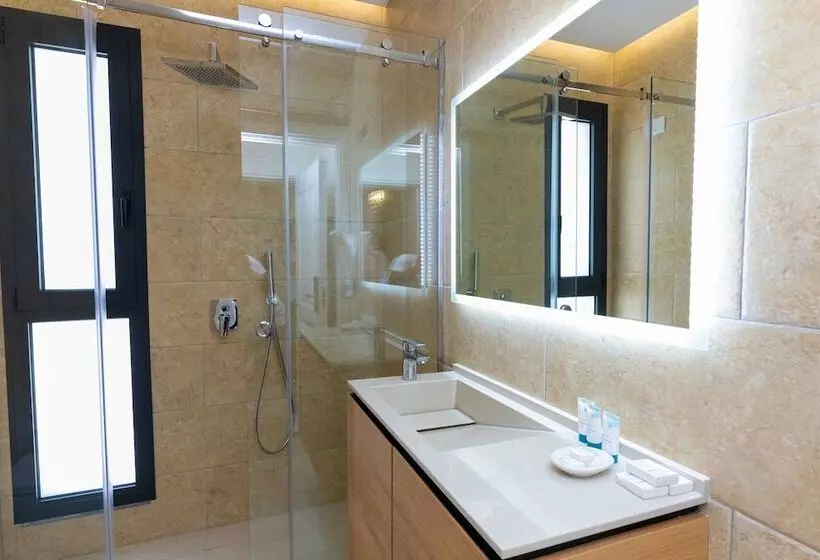 Hotelli B&b Champagne Vlore Bay