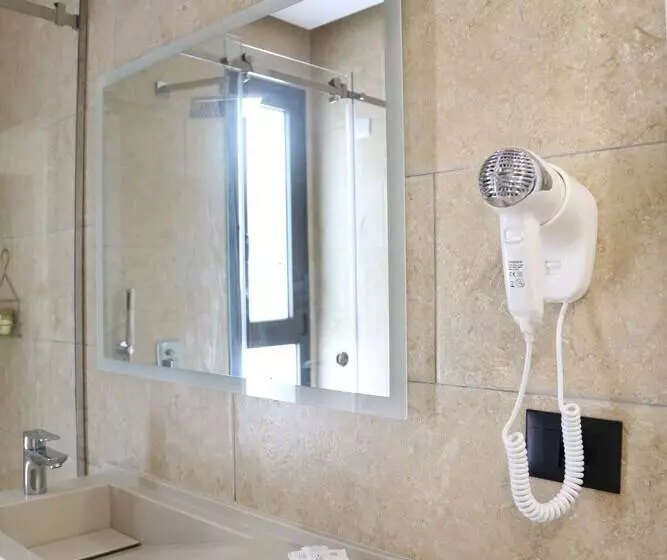 Hotelli B&b Champagne Vlore Bay