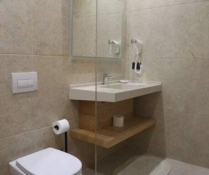 Hotelli B&b Champagne Vlore Bay