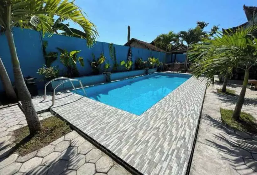 هتل Capital O 92615 Villa Utama D Alas Purwo