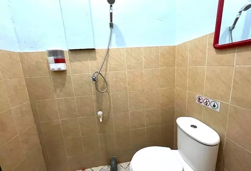 هتل Capital O 92615 Villa Utama D Alas Purwo