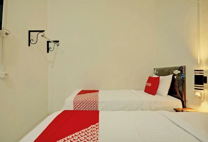 בית מלון כפרי Dngalau Residence Syariah By Oyo