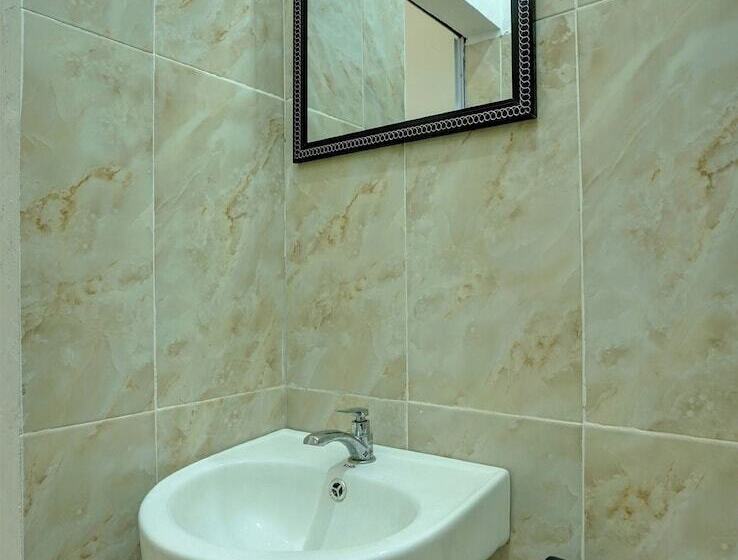 בית מלון כפרי Dngalau Residence Syariah By Oyo