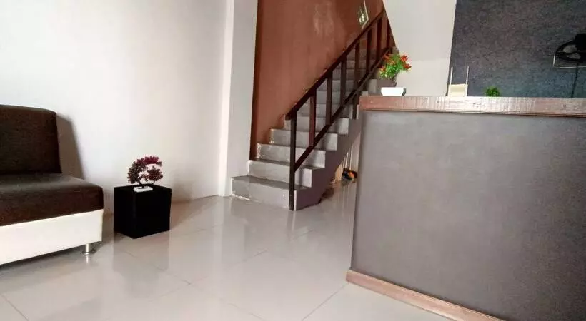 Hotelli Fanilly Guest House Marabahan By Oyo