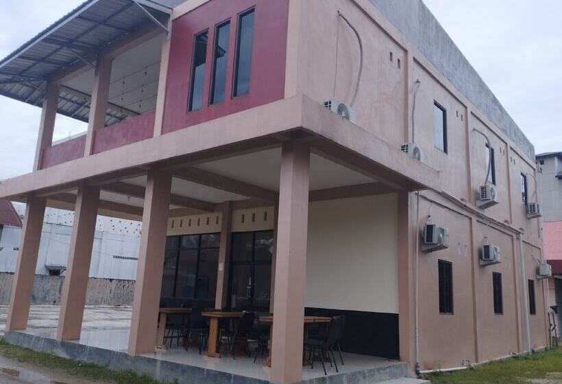 בית מלון כפרי Fanilly Guest House Marabahan By Oyo