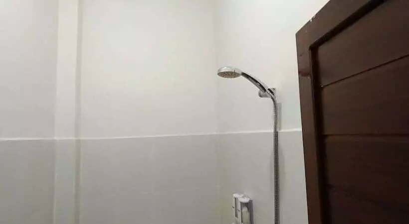 Hotelli Fanilly Guest House Marabahan By Oyo