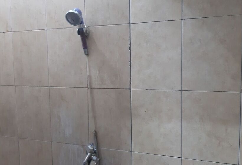 בית מלון כפרי Fanilly Guest House Marabahan By Oyo