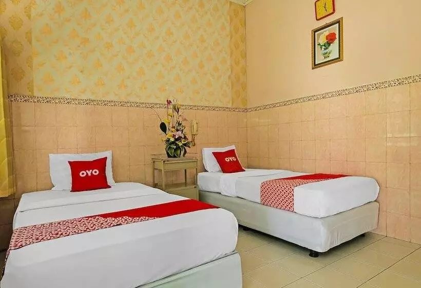 Hotelli Griya Raharja Guest House Syariah By Oyo