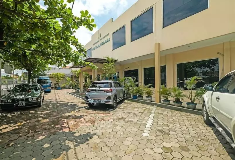 Hotelli Griya Raharja Guest House Syariah By Oyo