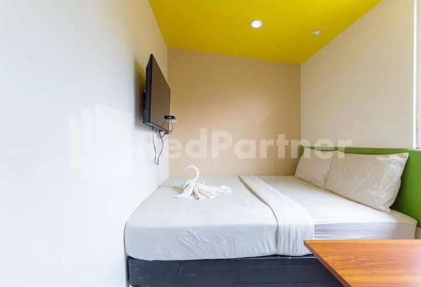 ホテル Ichiza Room Redpartner