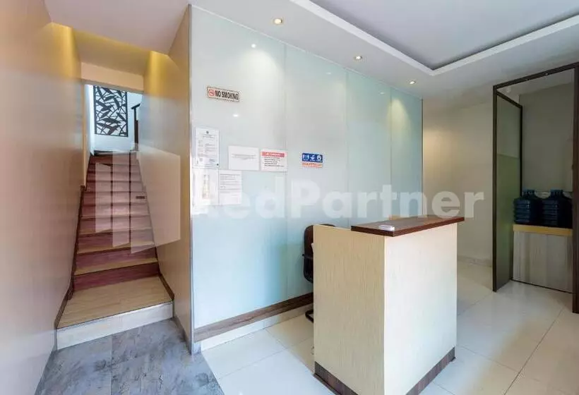 ホテル Ichiza Room Redpartner