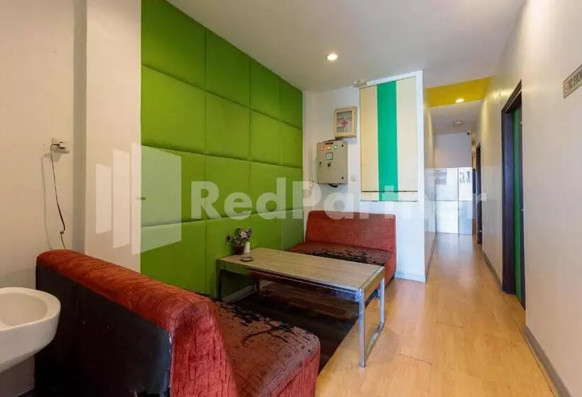 ホテル Ichiza Room Redpartner