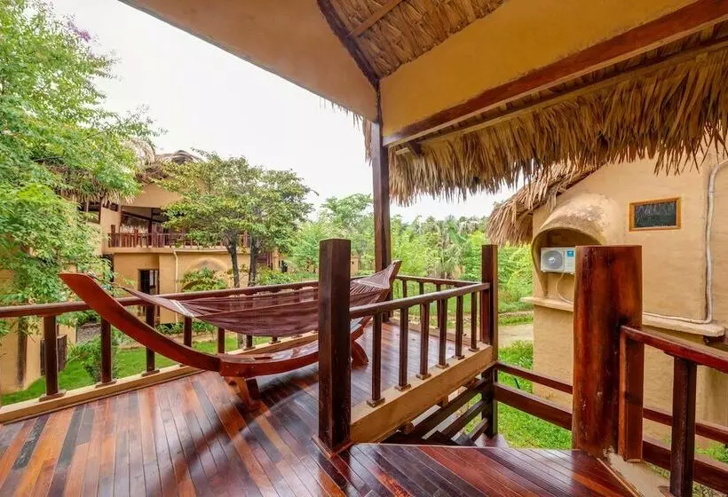 هتل Mai Chau Onsen Retreat