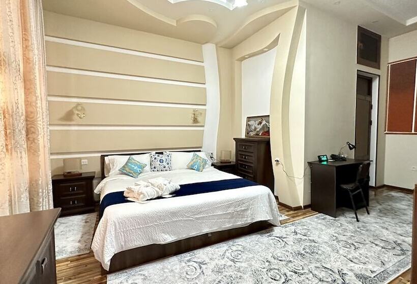 Отель Mosaic Boutique