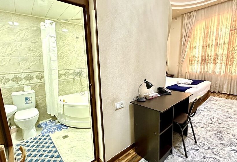 Отель Mosaic Boutique