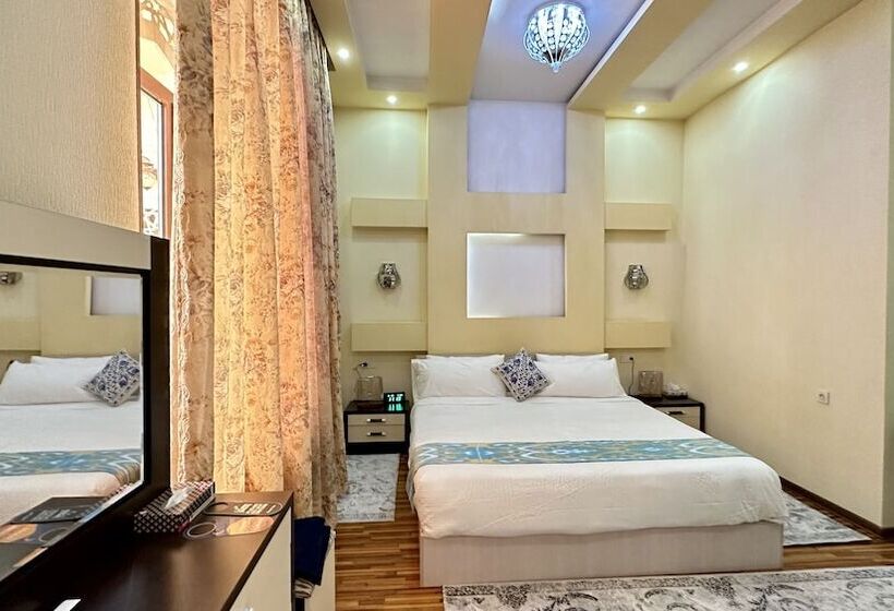 Отель Mosaic Boutique