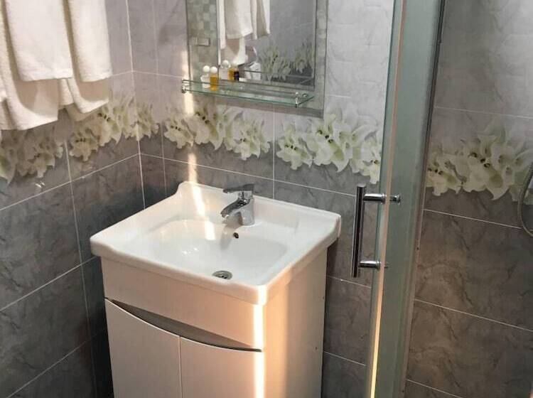 Отель Mosaic Boutique