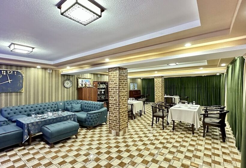 Отель Mosaic Boutique