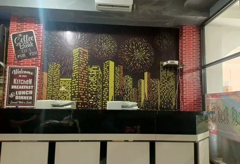 Hotelli Multi Plus Inn By Oyo