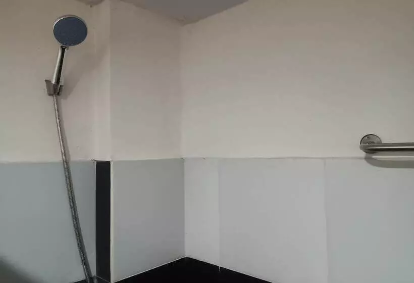Hotelli Multi Plus Inn By Oyo