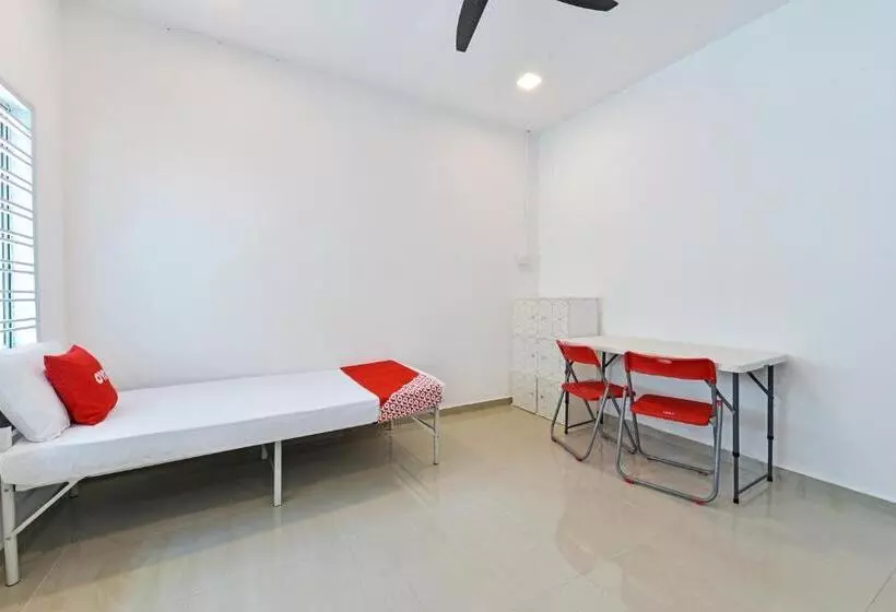 Hotelli Narasindo Cottage By Oyo