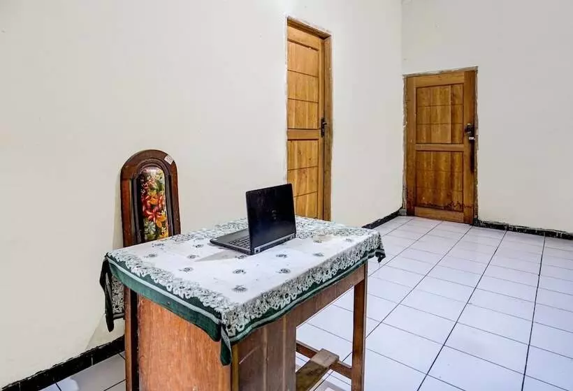 ホテル Nurul Homestay Syariah By Oyo