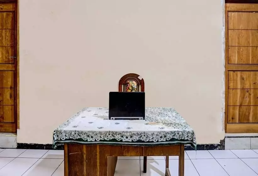 ホテル Nurul Homestay Syariah By Oyo