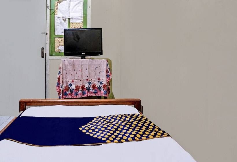 Отель Nurul Homestay Syariah By Oyo