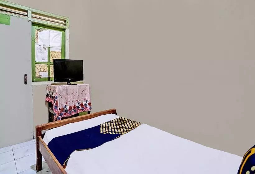 ホテル Nurul Homestay Syariah By Oyo