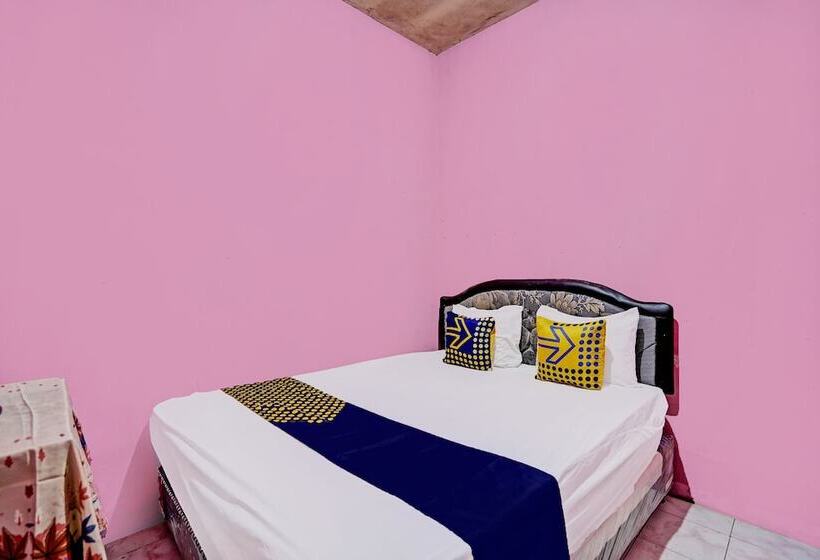 Отель Nurul Homestay Syariah By Oyo