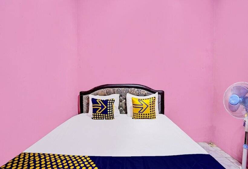 Отель Nurul Homestay Syariah By Oyo