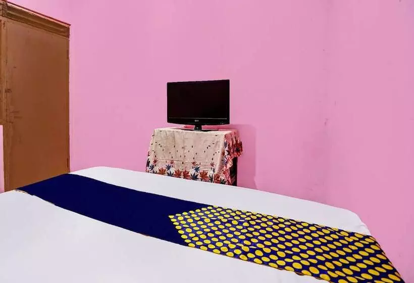 ホテル Nurul Homestay Syariah By Oyo