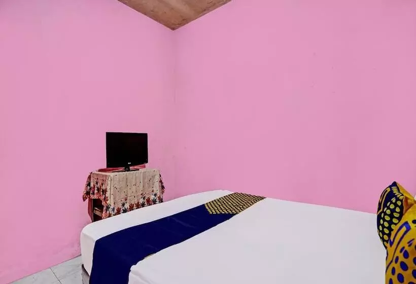 ホテル Nurul Homestay Syariah By Oyo