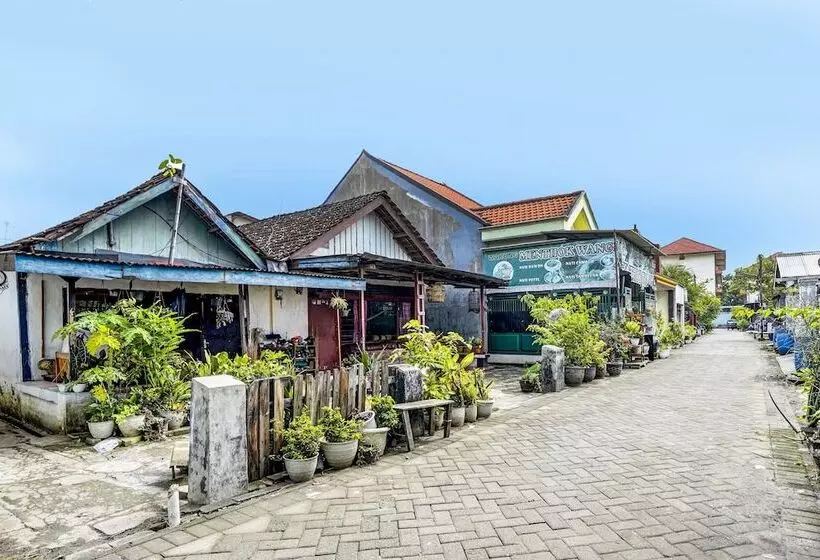 ホテル Nurul Homestay Syariah By Oyo