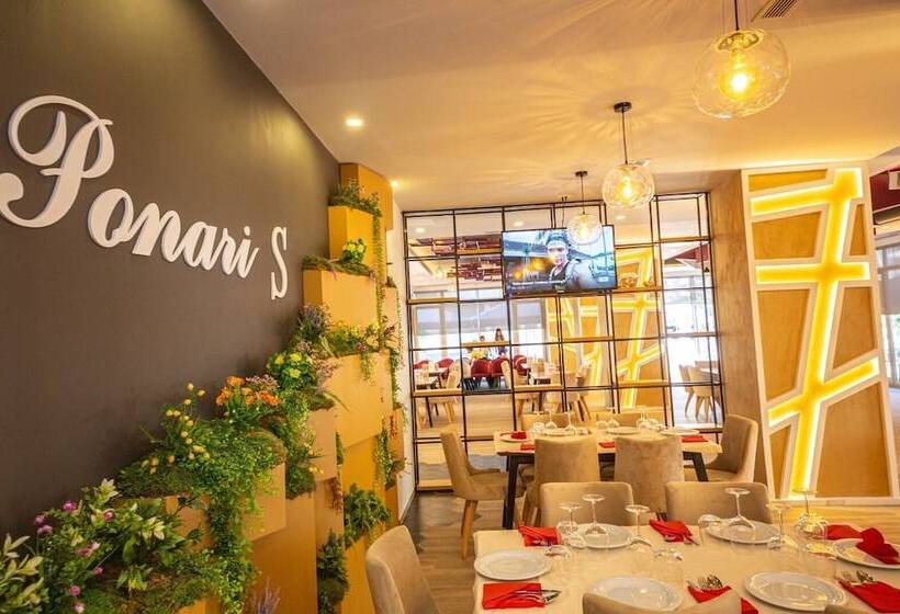 فندق Ponari S