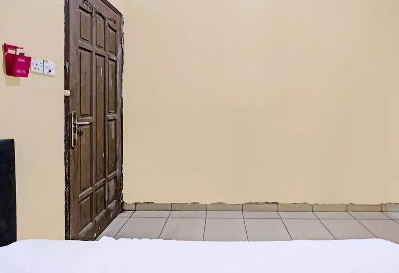 هتل Spot On 92192 Hana Staynearnagoya Hill Mall