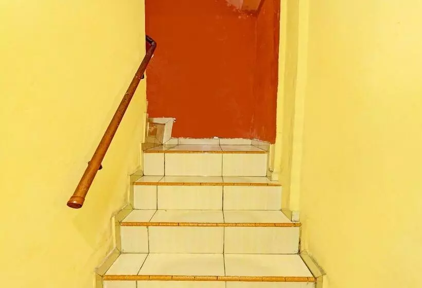 هتل Spot On 92192 Hana Staynearnagoya Hill Mall