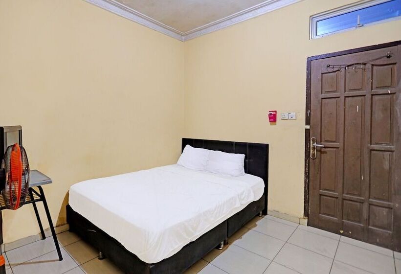 בית מלון כפרי Spot On 92192 Hana Staynearnagoya Hill Mall