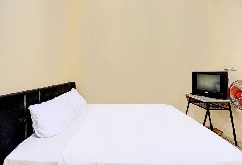 בית מלון כפרי Spot On 92192 Hana Staynearnagoya Hill Mall