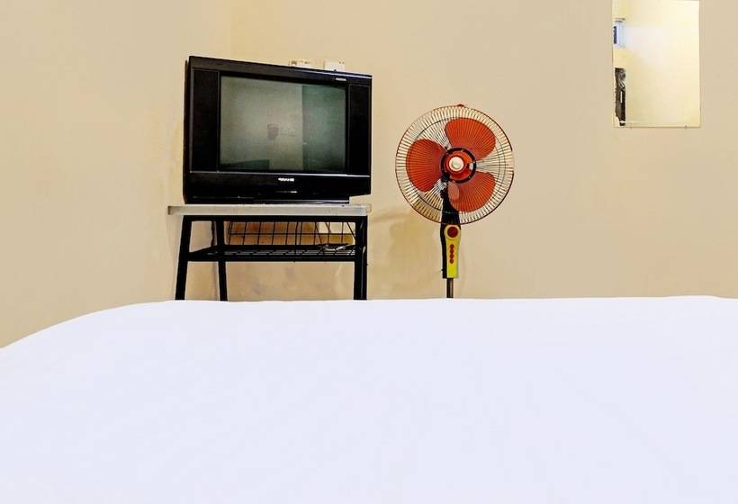 בית מלון כפרי Spot On 92192 Hana Staynearnagoya Hill Mall