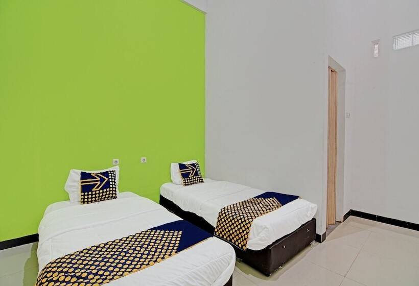 בית מלון כפרי Spot On 92536 Teguh Homestay Syariah