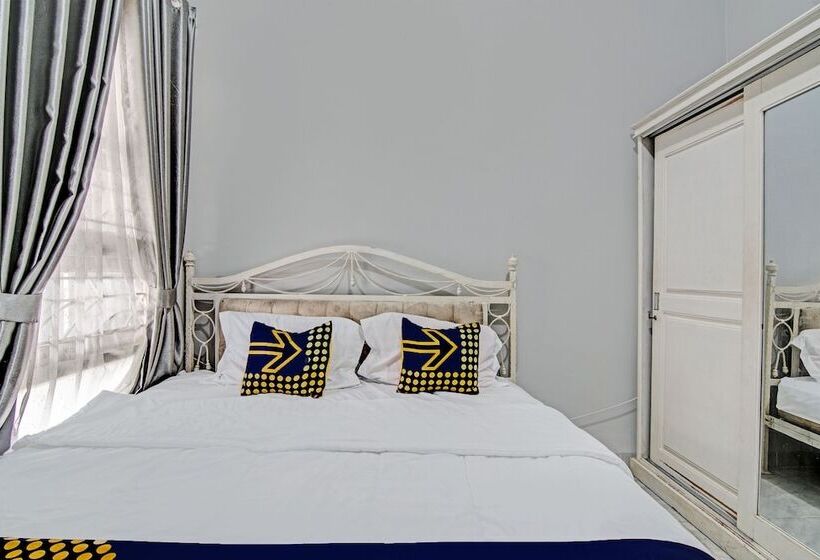 בית מלון כפרי Spot On 92536 Teguh Homestay Syariah