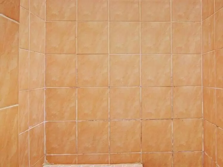 Hotelli Spot On 92536 Teguh Homestay Syariah