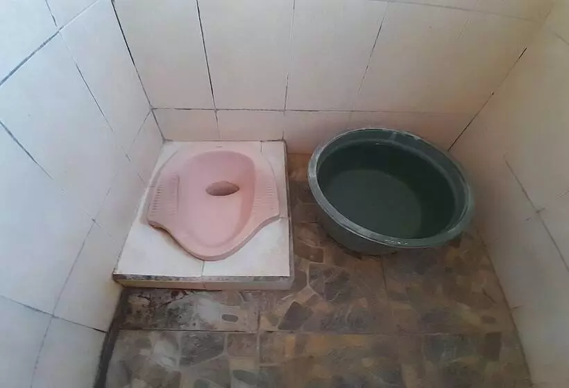 Hotelli Spot On 92738 Wisma Bani Pandi Syariah