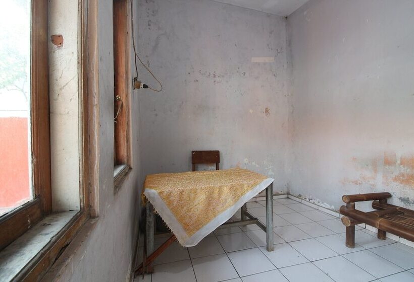 Hotel Spot On 92738 Wisma Bani Pandi Syariah